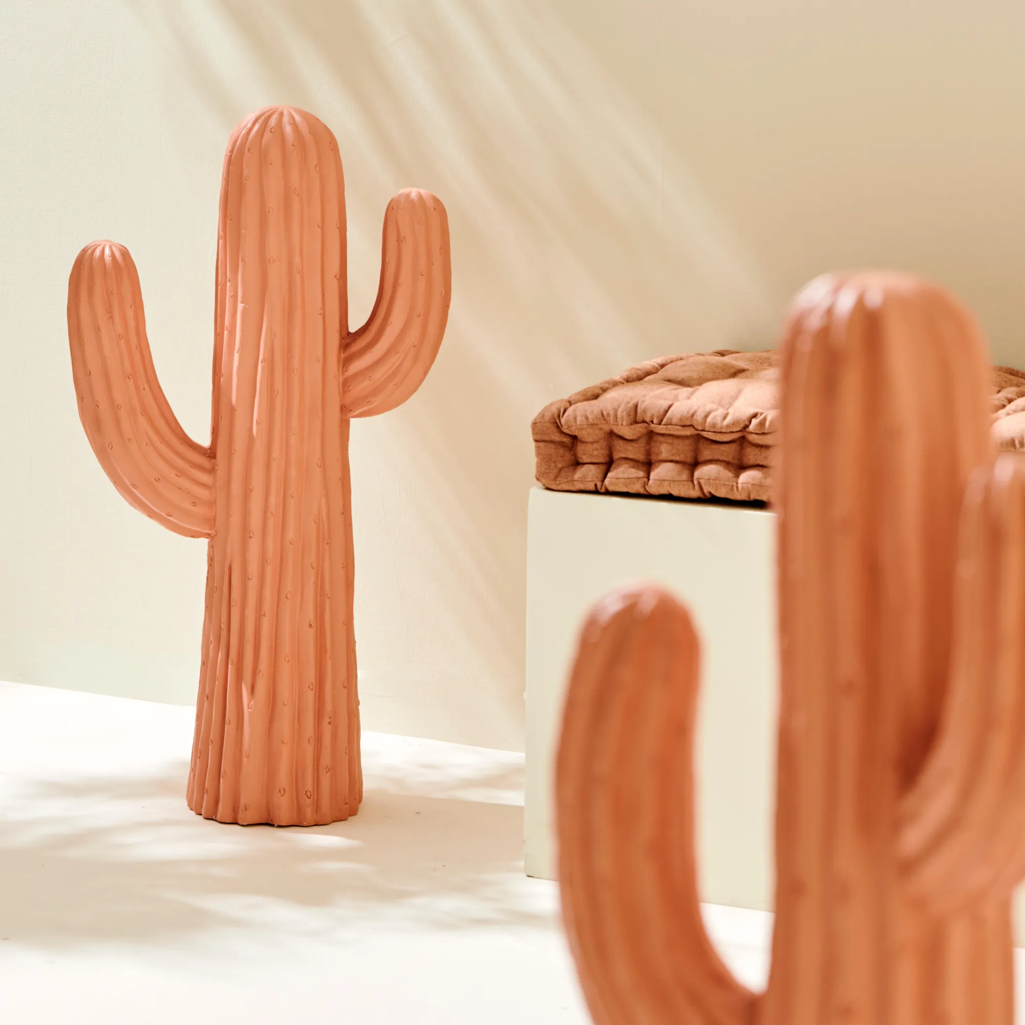 CASA Magnesia Cactus Terracotta* Figurine Decorative